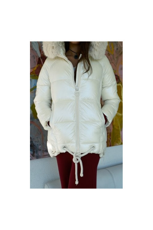 PARKA CORTA CON CAPUCHA BLANCA