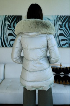 PARKA CORTA CON CAPUCHA... 2