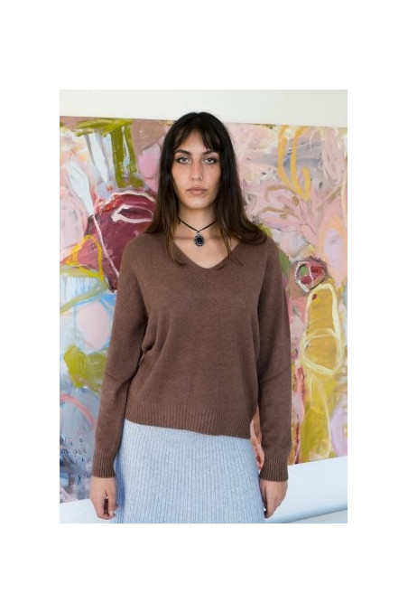 JERSEY PUNTO EN PICO MARRÓN