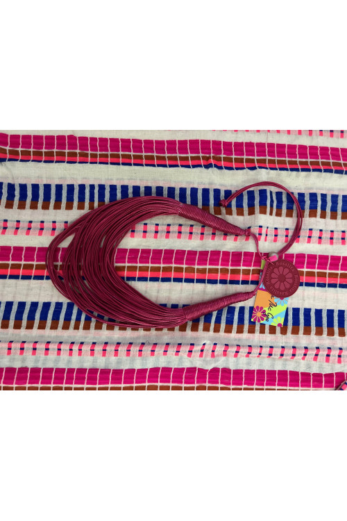 COLLAR CORDONES FUCSIA