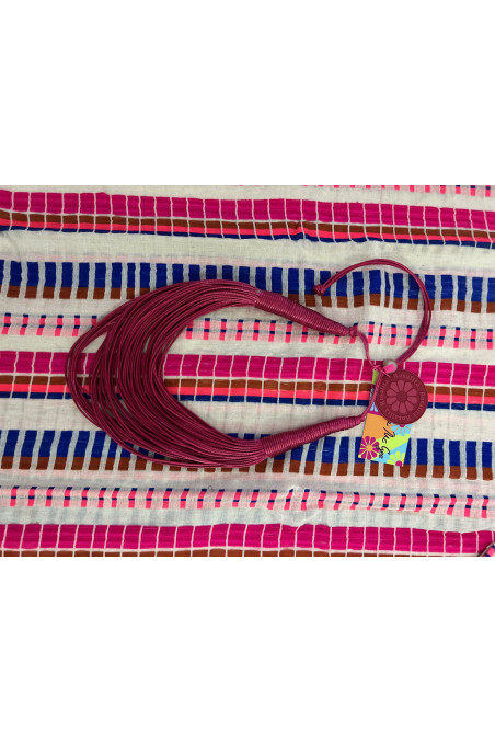 COLLAR CORDONES FUCSIA