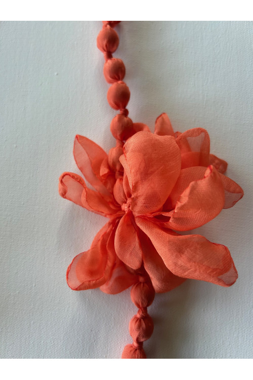 COLLAR BOLAS FLORES NARANJA