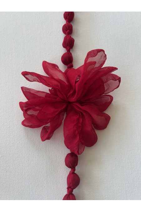 COLLAR BOLAS Y FLORES ROJO