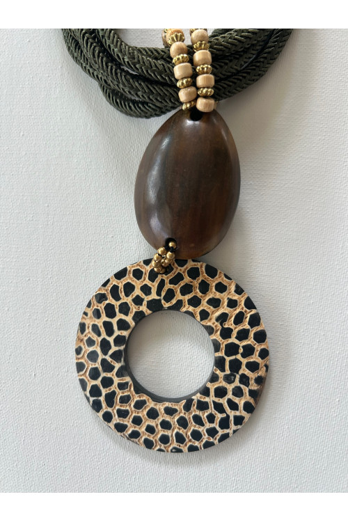 COLLAR AFRICAN