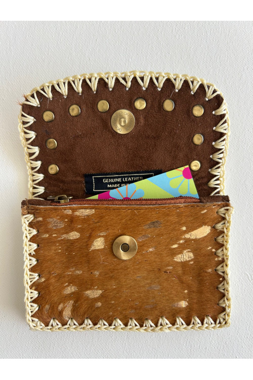 CARTERITA PIEL TACHUELAS MARRÓN