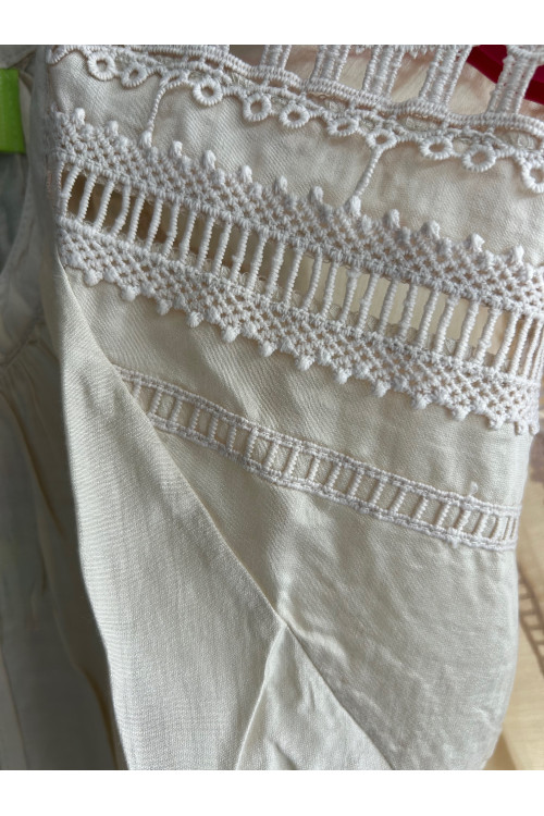 CAMISA BEIGE CALADOS