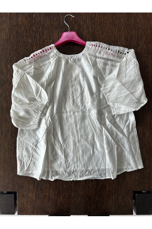 BLUSA BLANCA CALADOS