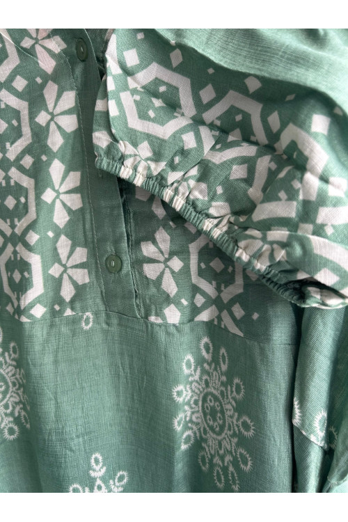 VESTIDO ESTAMPADO VERDE CINTURÓN