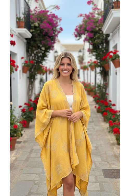 PONCHO BORDADO AMARILLO