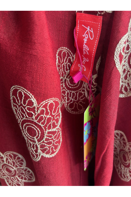 PONCHO BORDADO ROJO