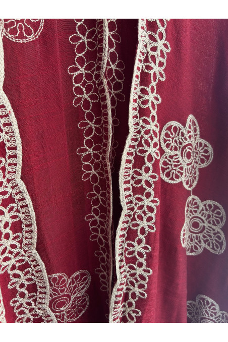 PONCHO BORDADO ROJO