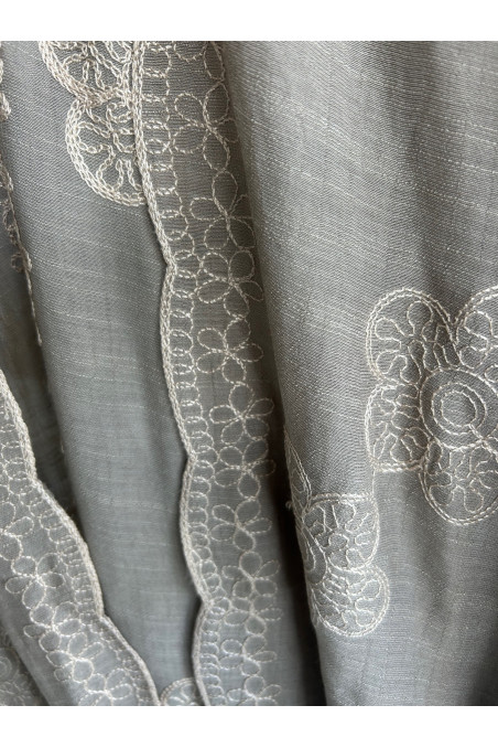 PONCHO BORDADO BEIGE