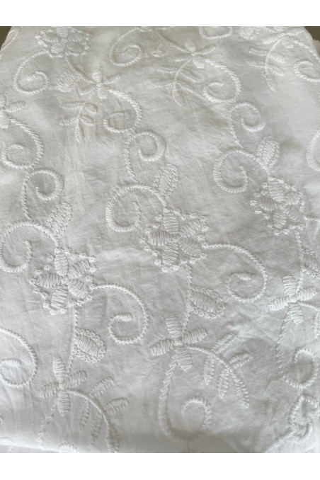 TÚNICA BLANCA BORDADA