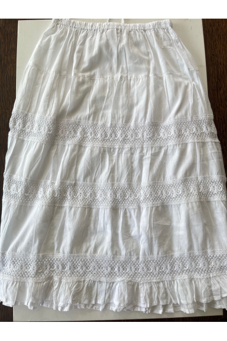 FALDA BLANCA BORDADOS