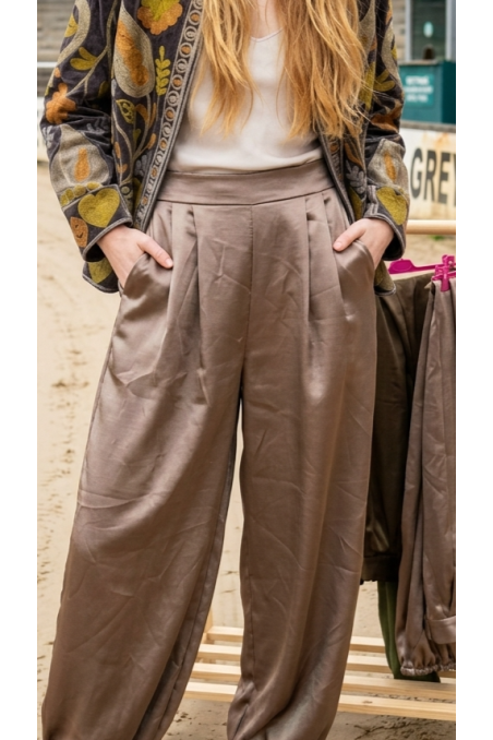PANTALÓN RASO BEIGE